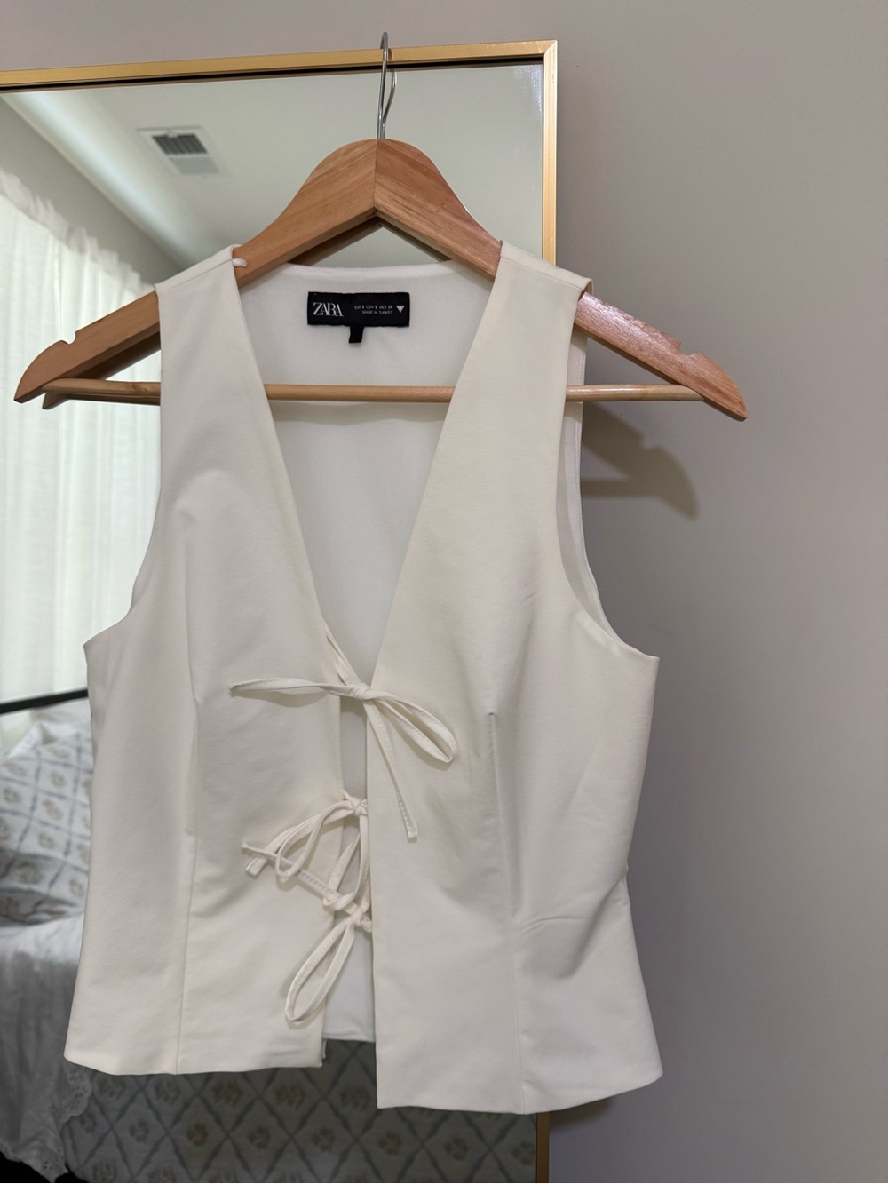 ZARA Ivory Sleeveless Tie-Front Vest
